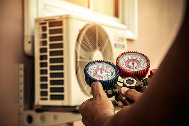 Professional Hvac technician working in Branch, AR
